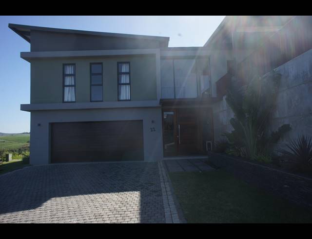 5 BEDROOM HOUSE TO LET IN PALM LAKES ESTATE
